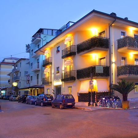 Casa Vacanze Villa Spina San Benedetto del Tronto Pokoj fotografie
